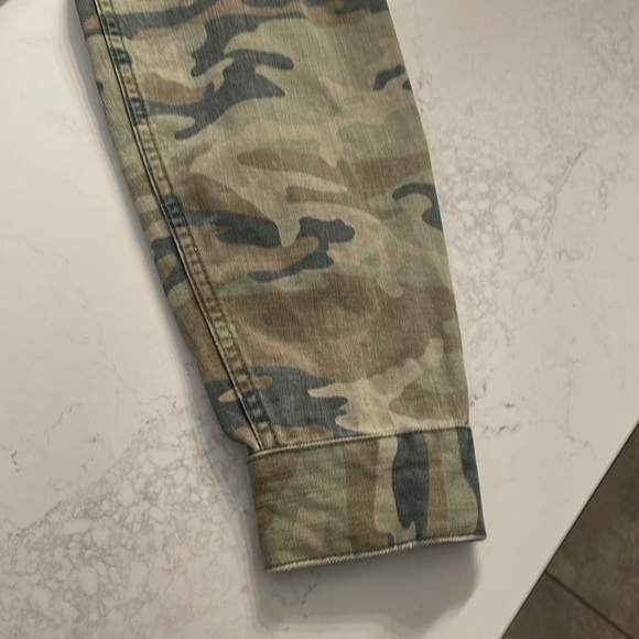 Free People Camo Denim Jacket size XS - Picture 6 of 16